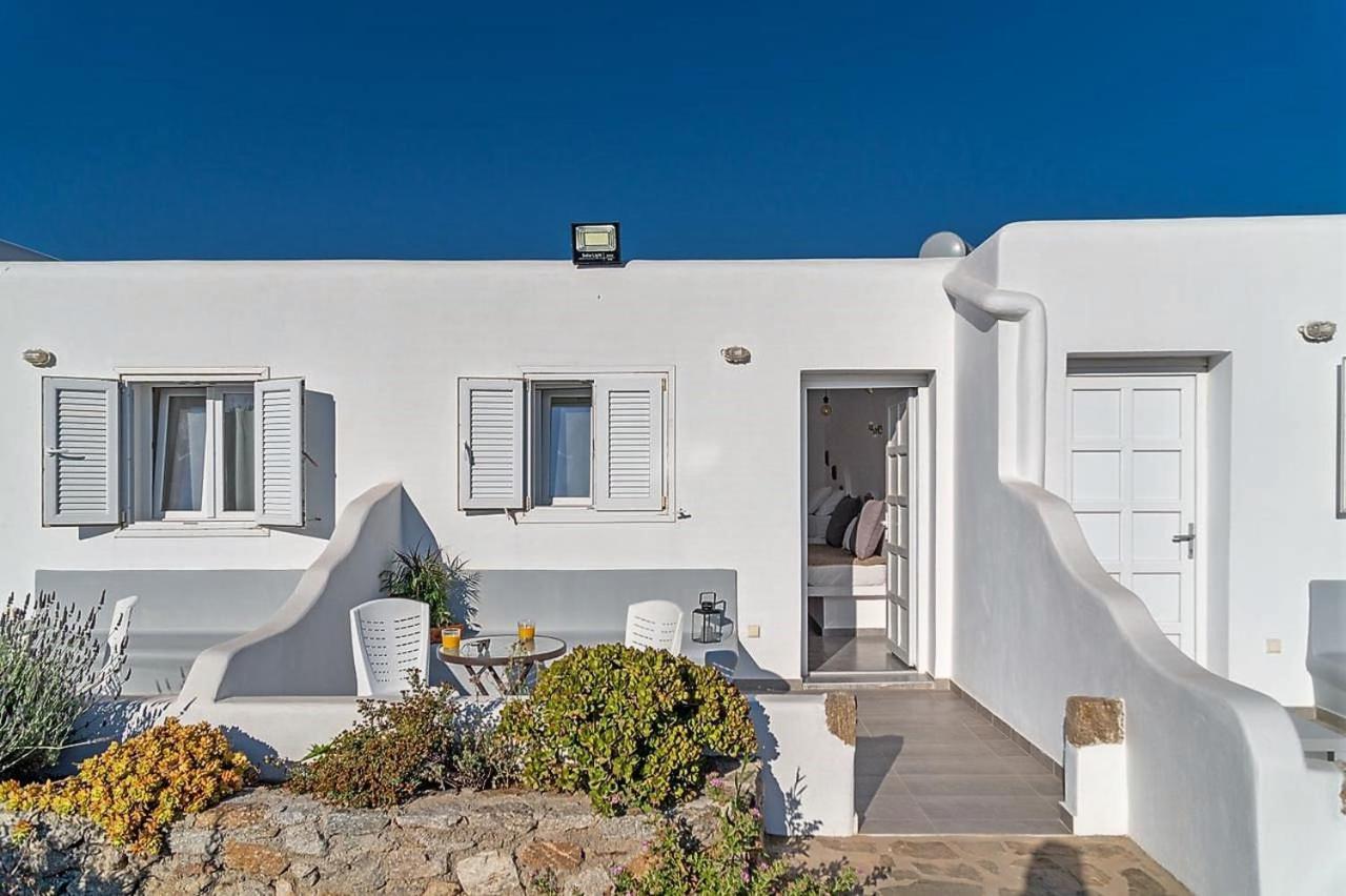 Sonia * Mykonos Town